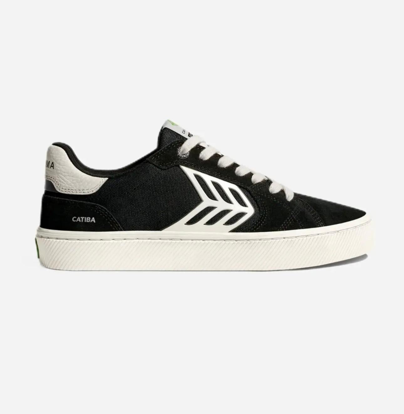 Cariuma-Catiba pro 2.0 black suede