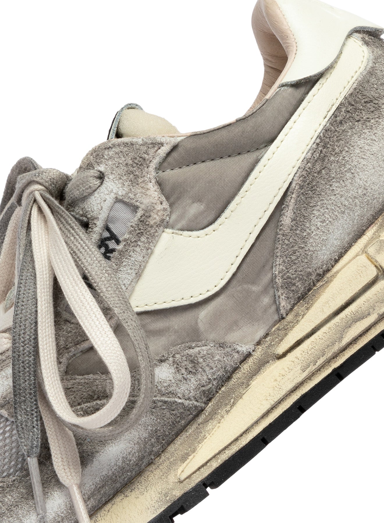 Autry YS07 – Vintage Grey Charm Sneakers |אוטרי סניקרס וינטג' אפור עם תליונים